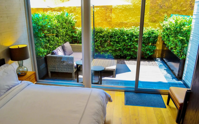 AR 218 Hotel by ULIV