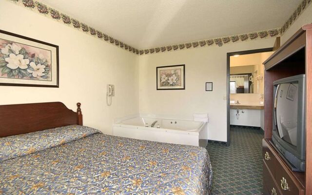 Travelodge Hudsonville