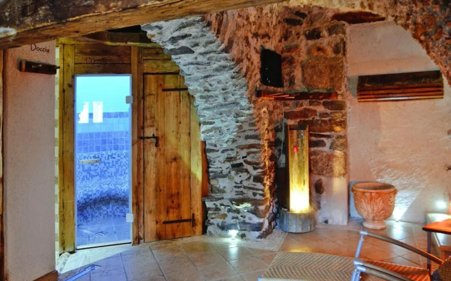 Apartment in Pellizzano Near Shopping