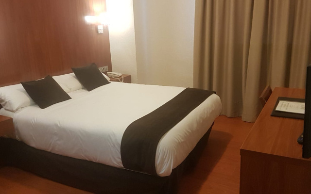 Hotel Familia Conde