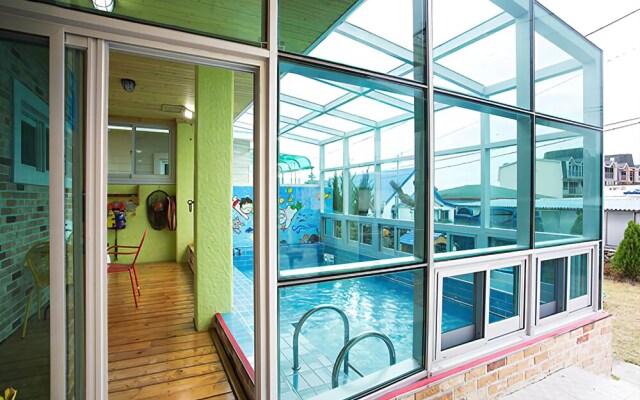 Seogwipo Wolpyeong I-kiz Pension