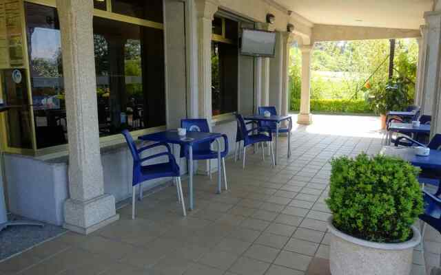 A Marisqueira IA Coruña Airport