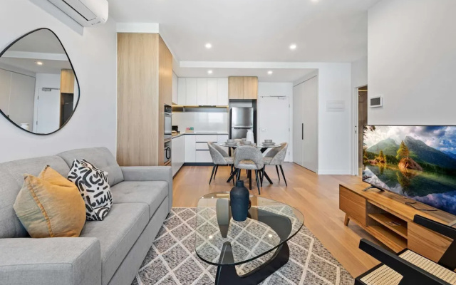 Stunning 1-bed With City Views and Amenities – Guest Rooms – Melbourne