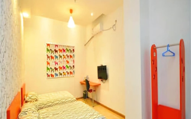 Pod Inn (Kunming Tuodong Stadium)
