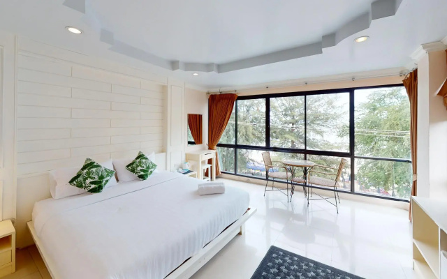 Magic House Hostel