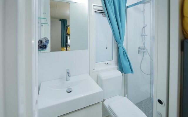 Hu Park Albatros Village