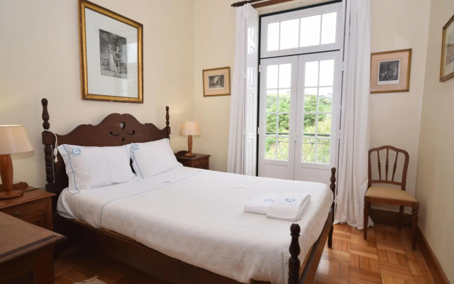 Lush Mansion In Aldeia Galega With Private Pool