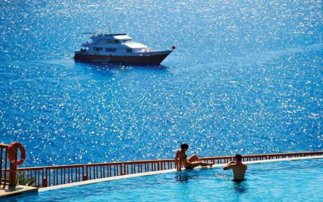 Reef Oasis Blue Bay Resort Hotel Families & Couples Only 