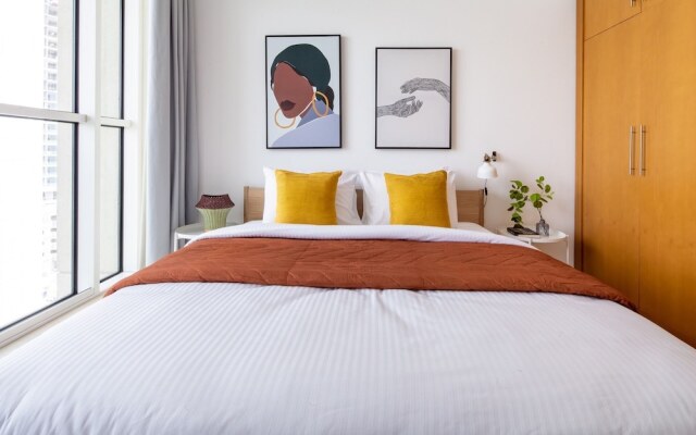 Dazzling & Picturesque 1BR Apartment In Business Bay