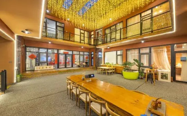 Beijing Yuanjia Xiju Homestay (Hongluo Temple)