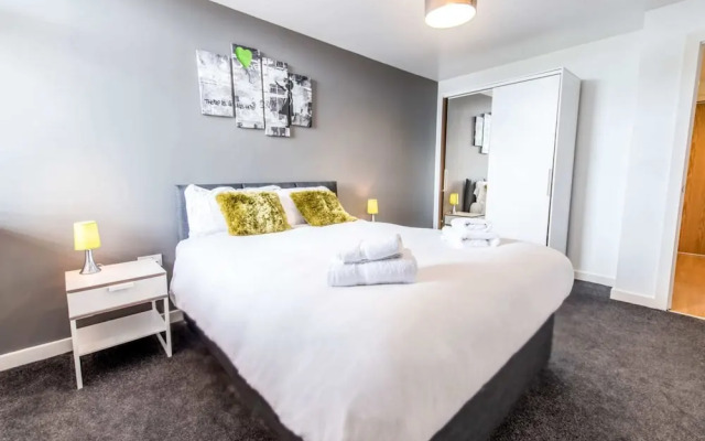 Modern & Central 1KB Apt, Salford Quays