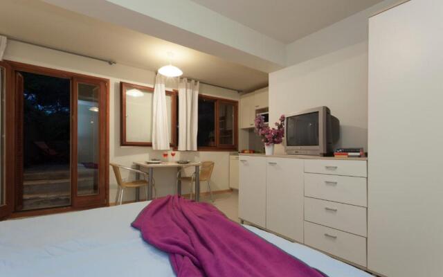 STUDIO Green Garden Borik