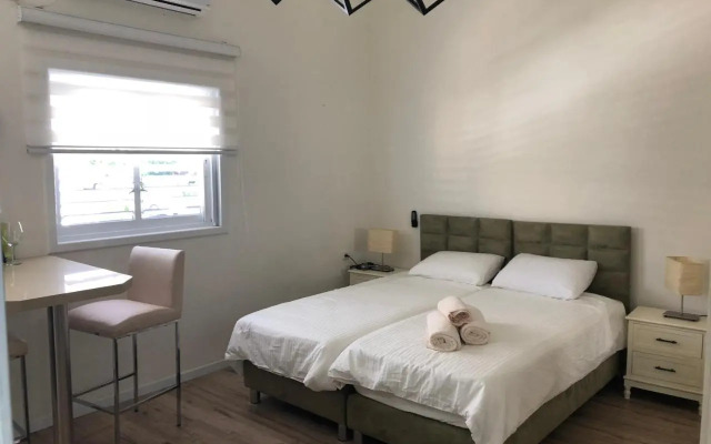 Studio Apartment in Bat-Yam