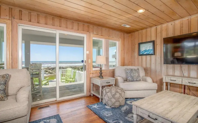 Duneside 6 Bedroom Home by RedAwning