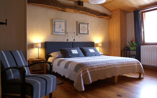 Chambres d'Hôtes la Vigne sur le Foin