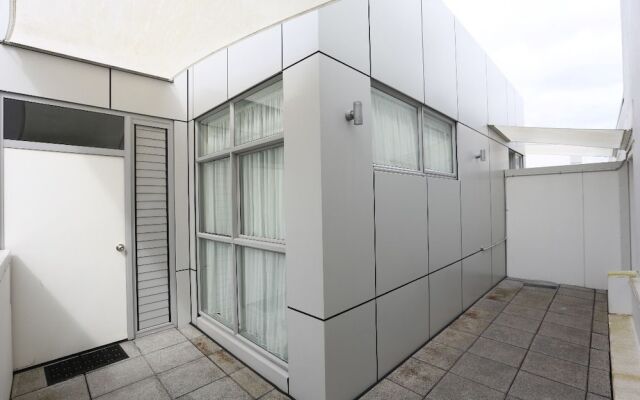 Epsom Central Modern 3Brd Apt