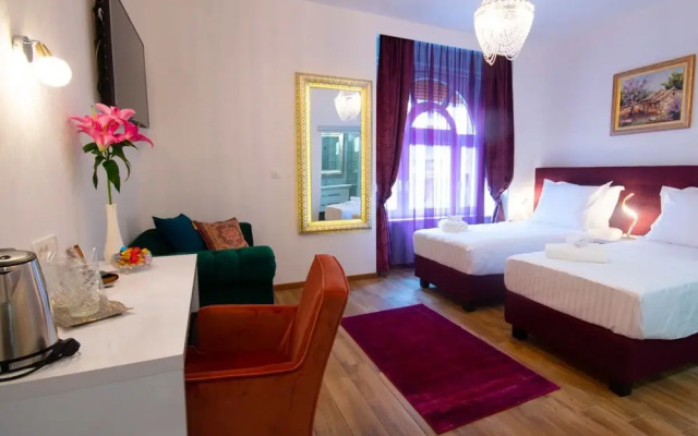 Center Luxury Rooms 2