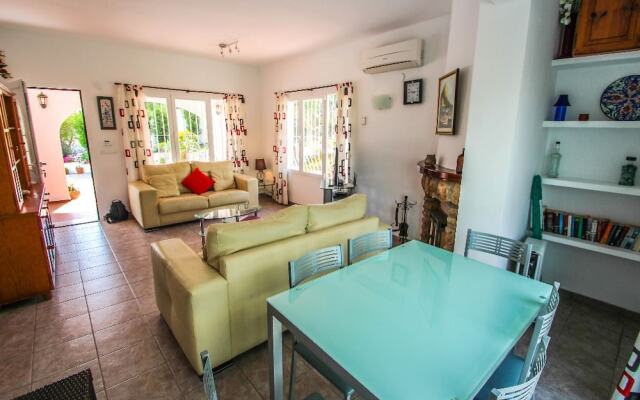 Susana - this lovely detached holiday property in Moraira
