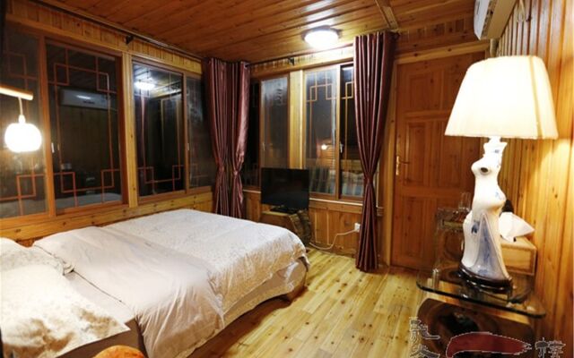 Long Ji One Hotel