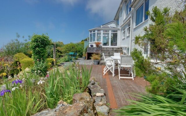 Dreamy Holiday Home in Tintagel Near Sea