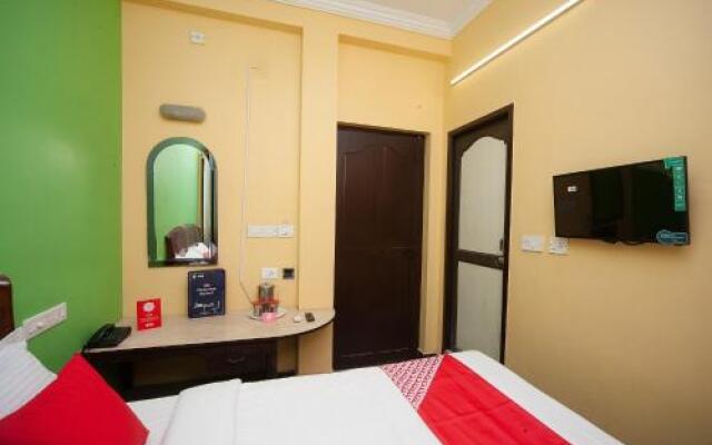 OYO 26746 Sruthi Residency
