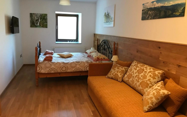 Bled Home