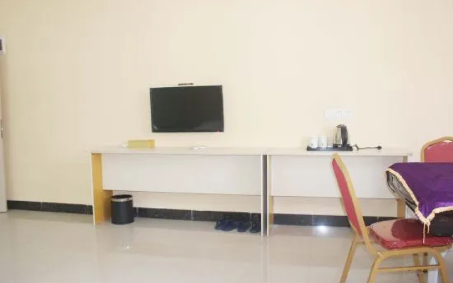 Guangzhou Longquan Business Apartment (Huadu Shiling Branch)