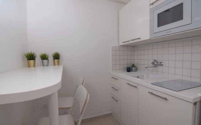 Seagull Apartments & Studios