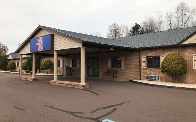 Motel 6 Bloomsburg, PA