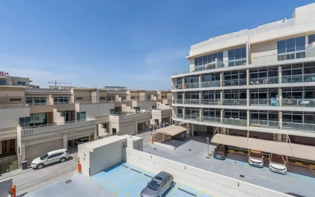 Heart-captivating Studio in Shamal Waves 2