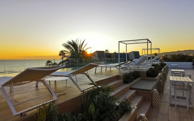 Hotel Tropical Gava Mar