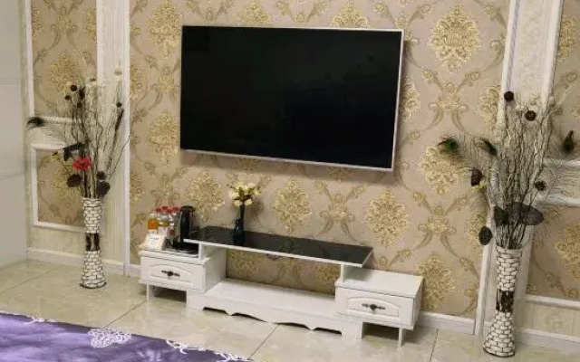 Kaiyiyue Apartment (Qiqihar Wanda Plaza Store)
