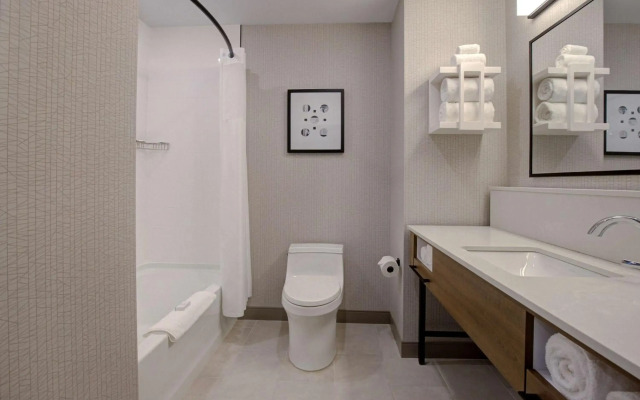 Homewood Suites by Hilton Montreal Downtown, QC