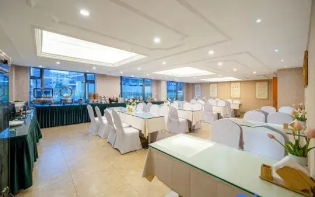 Vienna Hotel Shenzhen Dalang Clothing Base Branch