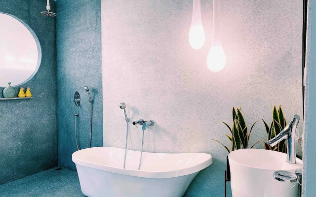 Stylish 3br Pool Villa Walk to Beautiful Naiyang Beach