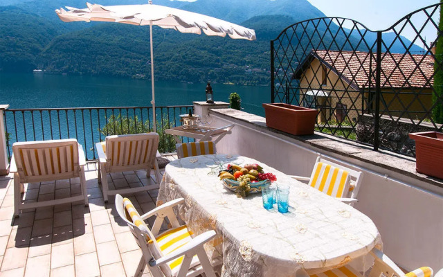 Lake Como Apartments