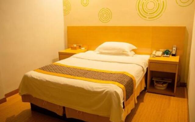 GreenTree Inn Xinyang Gushi County Yucheng Avenue Express Hotel