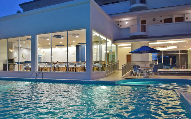 AVI Pangkor Beach Resort