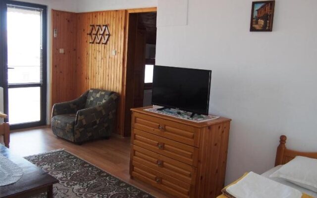 Keni Guest House