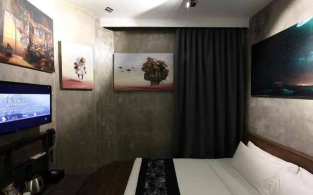 The Hulo Hotel Gallery