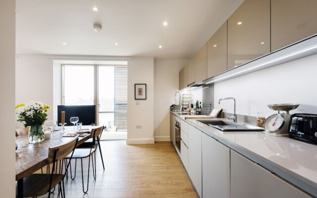 Modern Bow Home close to Victoria Park