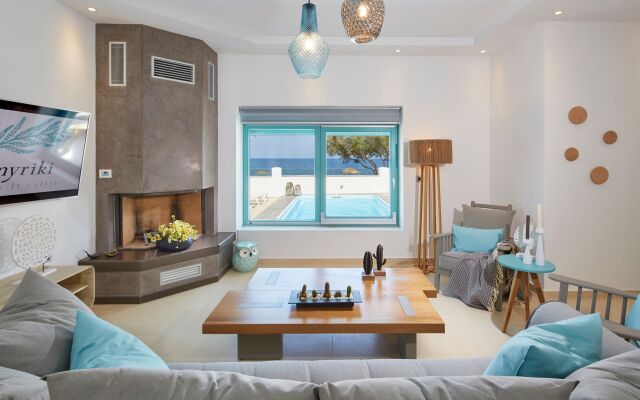 Almyriki Beach Villa