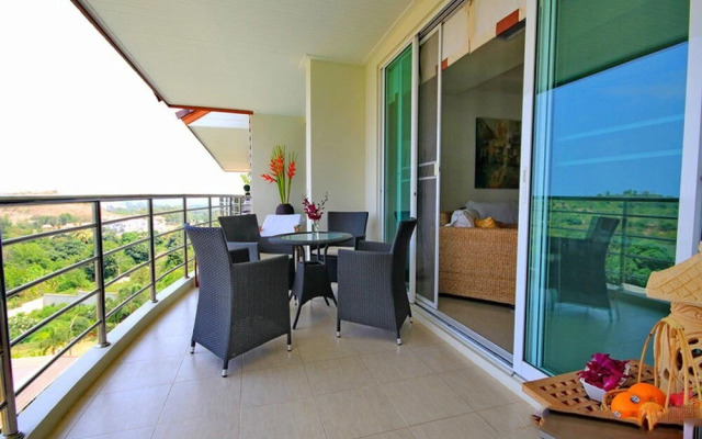 Sea Ridge Penthouse by A&A
