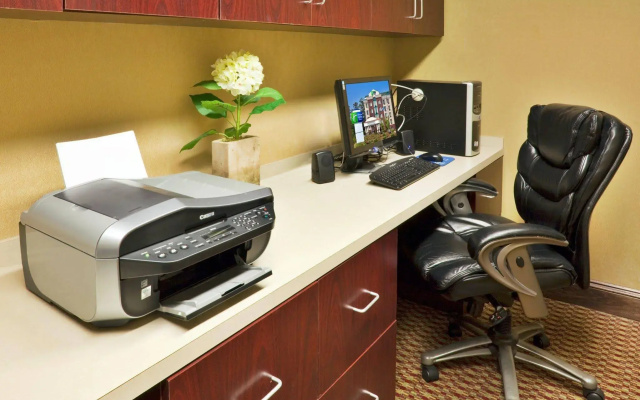 Holiday Inn Express Hotel & Suites Birmingham - Inverness by IHG