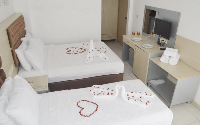 Nixe Hotel(**)