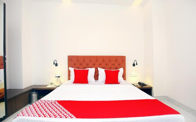 Collection O 45544 Hotel Legacy