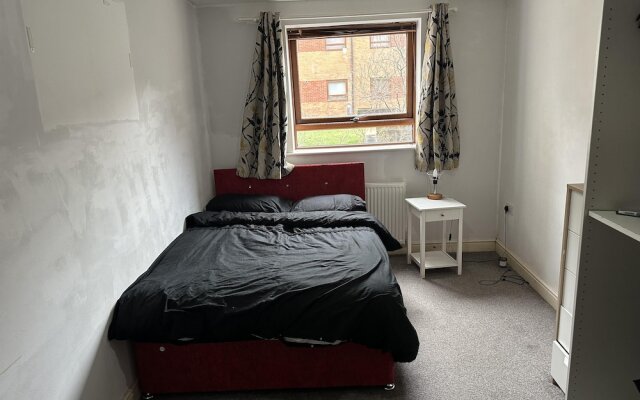 Immaculate 2-bed Apartment in Greenhithe