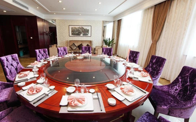 Jinling Grand Hotel