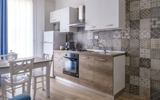 Smeraldo Apartment On Sea Shore