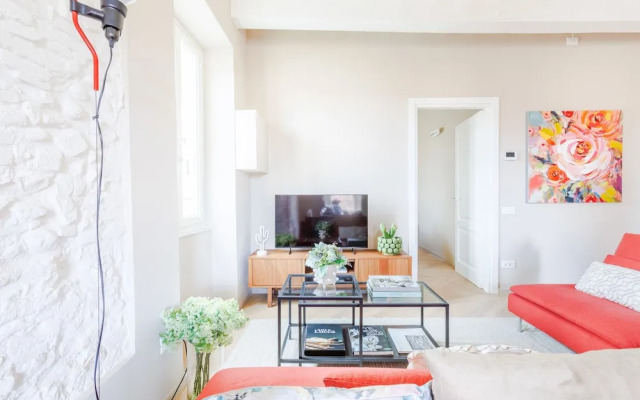 The White Lotus Penthouse